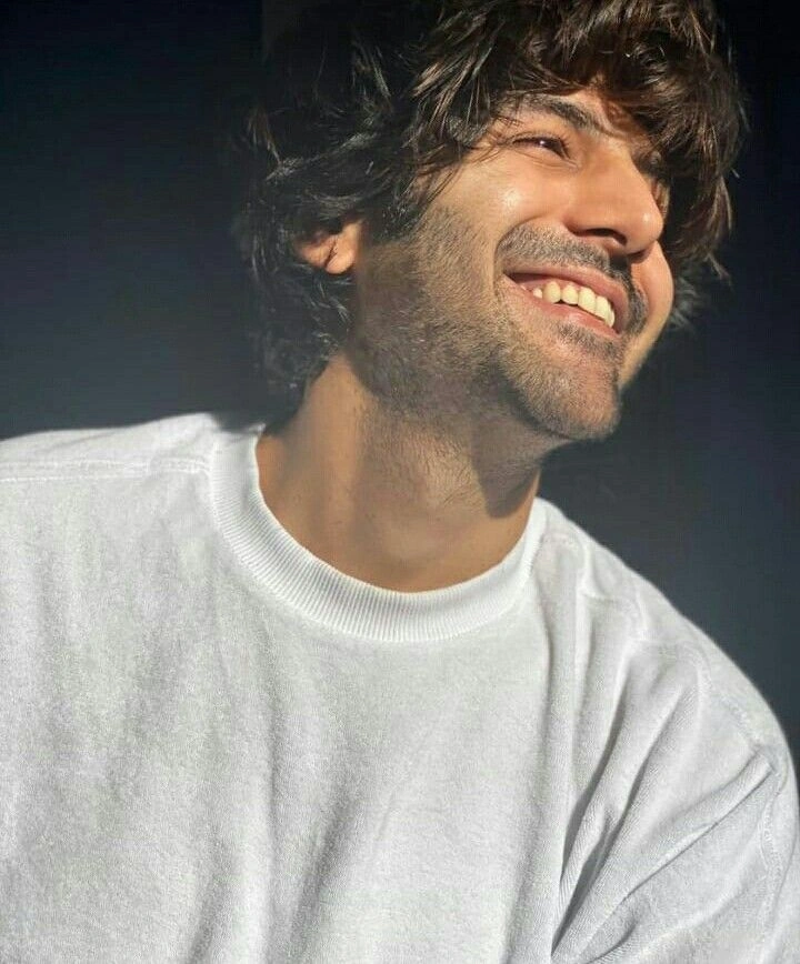kartik aaryan hairstyle