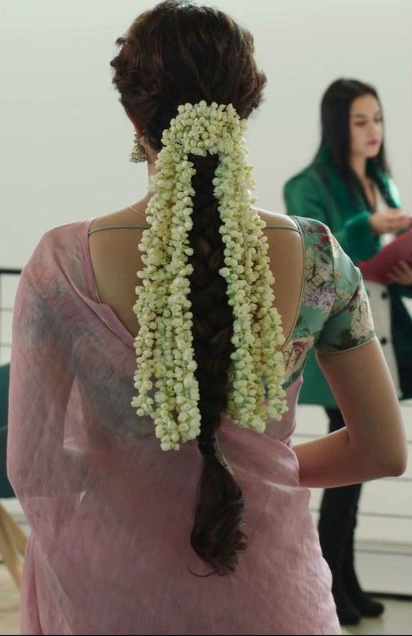 gajra hairstyle for long hair