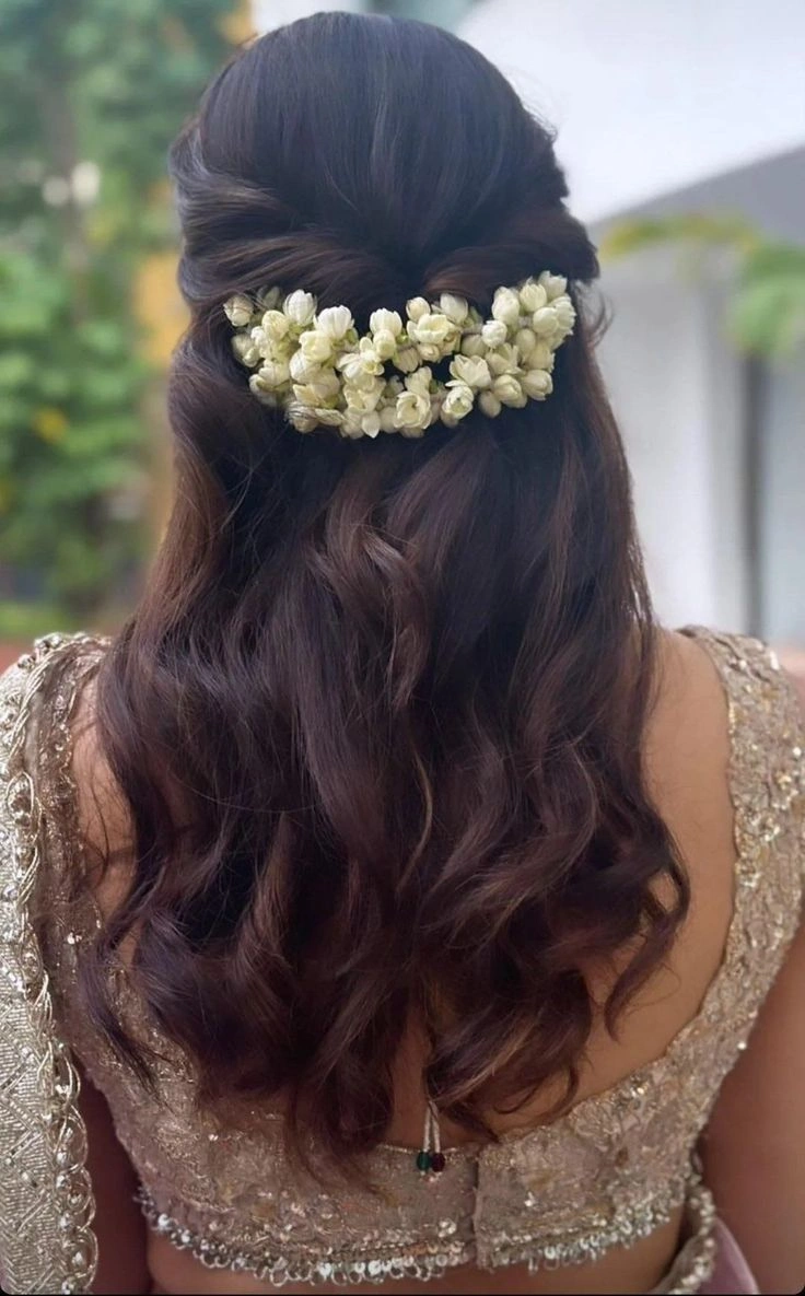 bridal gajra hairstyle