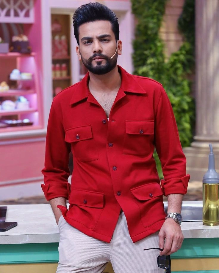 elvish yadav hairstyle