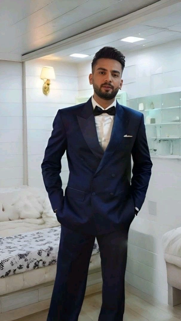 elvish yadav hairstyle